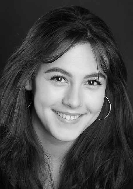 Ольга Узун  акторка   	національного академічного театру ім. Лесі Українки