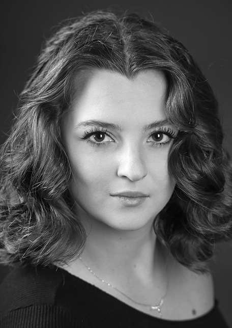 Софія Гущик  акторка   	національного академічного театру ім. Лесі Українки