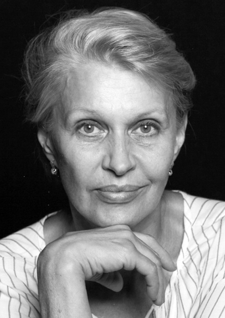 Олена Кривда  акторка   	національного академічного театру ім. Лесі Українки