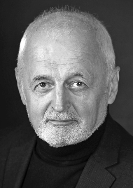 Олександр Ганноченко  актор   	національного академічного театру ім. Лесі Українки