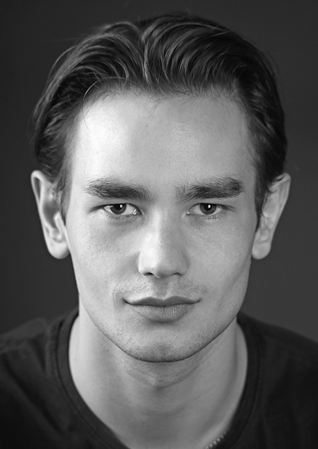 Михайло Гнатів  актор   	національного академічного театру ім. Лесі Українки