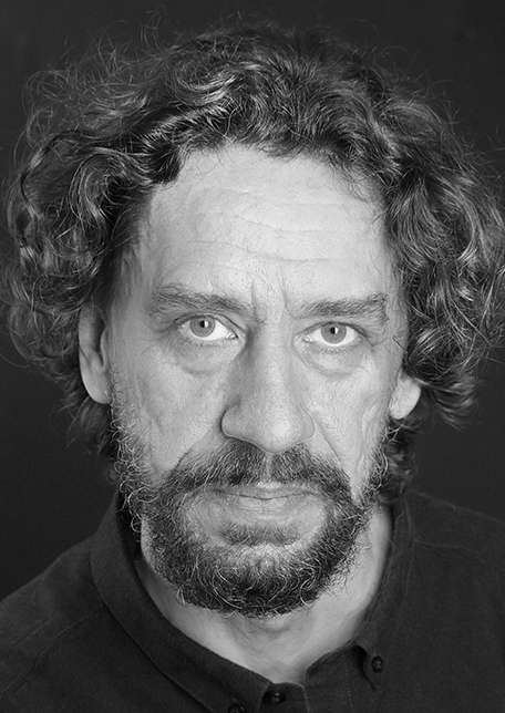 Сергій Детюк  актор   	національного академічного театру ім. Лесі Українки