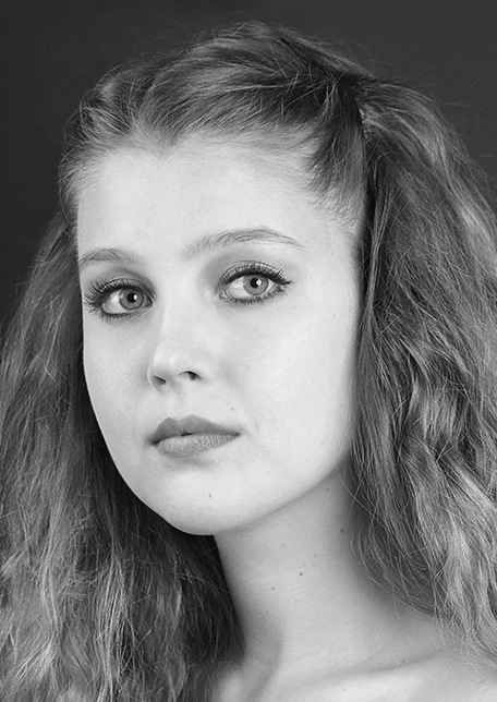 Дар'я Каташинська  акторка   	національного академічного театру ім. Лесі Українки