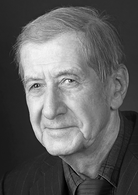 Олег Комаров  актор   	національного академічного театру ім. Лесі Українки