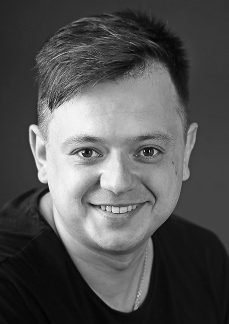 Євген Овчаров  актор   	національного академічного театру ім. Лесі Українки