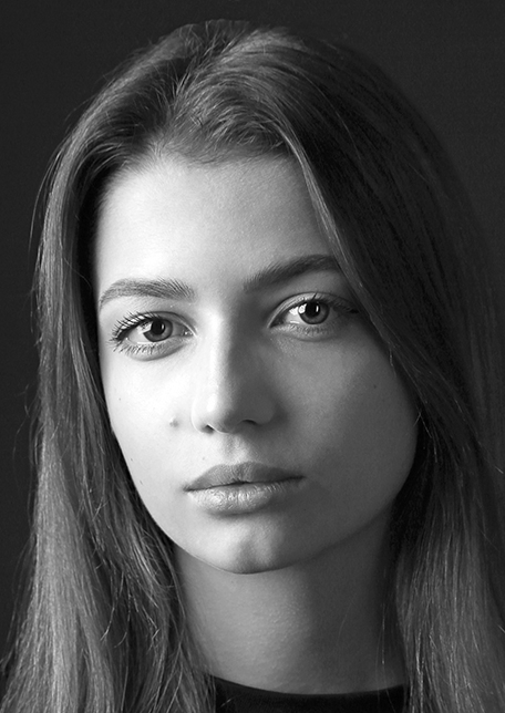 Валерія Саакян  акторка   	національного академічного театру ім. Лесі Українки