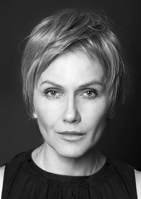 Анастасія Сердюк (Буніна)  акторка   	національного академічного театру ім. Лесі Українки