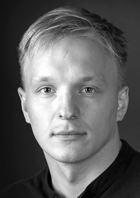 Нікіта Снісаренко  актор   	національного академічного театру ім. Лесі Українки