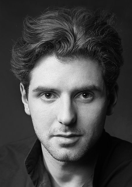 Павло Текучев  актор   	національного академічного театру ім. Лесі Українки