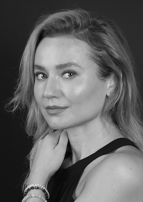 Любов Тищенко  акторка   	національного академічного театру ім. Лесі Українки