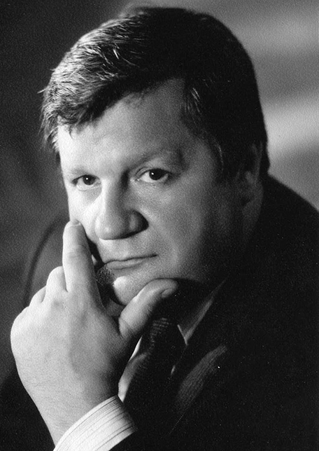 Мажуга Юрій Миколайович Актор драматичного театру і кіно