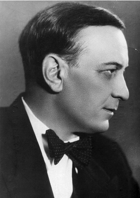 Белоусов Михаил Михайлович Актор драматичного театру і кіно.