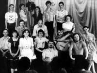 Т. Остапенко – студентка (в первом ряду, вторая слева).
Киевский государственный институт театрального 
искусства им. И.К. Карпенко-Карого.
М. Резникович (по центру) – руковидитель курса.
1983 г.