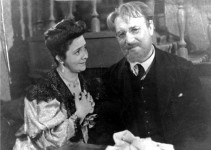 МЕЛАНІЯ
«Діти сонця» М.Горького. 
Протасов -  М. Романов
1956 р.
