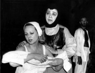 ТЕЩА ЛЕОНАРДО (у центрі)
«Криваве весілля» Ф.-Г. Лорки.
У сцені задіяні: І. Дука, В. Задніпровський.
1988 р.
