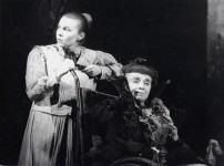 «История одной страсти» по Г. Джеймсу. 1994 год.
Сцена. Мисс Олимпия – А. Ена, 
Мисс Джулиана – В. Предаевич.