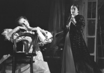 «Осенние скрипки» И. Сургучева. 1997 год.
Сцена. Вера – Н. Доля, Варвара Васильевна – В.Заклунная.