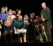 ГОСТЬЯ (вторая справа)
«Ревизор» Н.Гоголя. 
Сцена из спектакля.
2008 г.