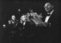 БУРГОМІСТР (праворуч)
«Ідея пана Дома» Ф.Кроммелінка. 1990 р. 
У сцені задіяні: А.Решетников, М.Резніченко, А.Бобер.
