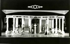 «Лихо з розуму» О.Грибоєдова. 1978 р.
Сценографія і костюми М.Улановського.
Макет декорації вистави.