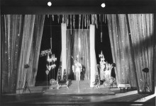 «Снігова королева» Є.Шварца. 1981 р.
Сценографія і костюми М.Улановського.
Макет декорації вистави.