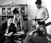 АРСЕНІЙ (з гітарою)
«Шануй батька свого» В.Лаврентьєва. 1964 р.
У сцені задіяні: М.Рушковський, О.Тальнішних, А.Шестопалов.
