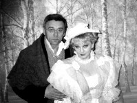 Актерская семья 
Алина Карпенко и Андрей Подубинский –  
участники спектакля
«Бешеные деньги» А.Островского. 1995 г.