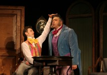 ЗЕМЛЯНИКА (праворуч)
«Ревізор» М.Гоголя. 2008 р.
В. Ніколенко – Хлестаков.
