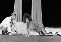 АНТОНИЯ 
«Свободная пара» («Мама, полюби демократа») Д.Фо. 1992 г.   
Киевский театр драмы и комедии.