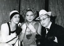 ПАНІ ЯНКОВИЧ (ліворуч)
«ТБЕЖ» Б.Нушича. 1985 р. 
У сцені задіяні: А. Карпенко, Г. Ніколаєва.
