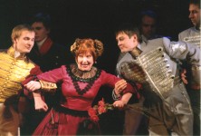 МАДАМ ФОНТЕН
«КРІЗЬ РОКИ... («Тут буде все, - пережите та бачене наяву»)».
Вистава-концерт. 2006 рік.
У сцені задіяні: А.Пономаренко, В.Овчаров та ін.