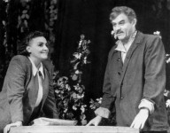 КОНДРАТ  ТОПОЛЯ
«Макар Дубрава» А.Корнейчука. 1947 г. 
Киевский академический укр. драм.
театр им. И. Франко. 
Н. Ужвий – Оксана Андреевна.
