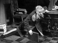 КРУТИЦЬКИЙ
«На кожного мудреця доволі простоти» О.Островського. 1969 р.
