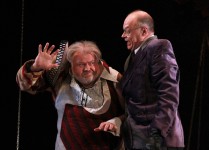 ПОМПЕЙ (слева)
«Циничная комедия» по мотивам пьесы
В.Шекспира «Мера за меру». 2012 г.
А. Хорошко – Эскал.