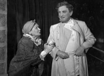 НАСТАСІЯ ПЕТРІВНА
«Одруження Бєлугіна» О.Островського, М.Соловйова. 1945 р.
М. Бєлоусов – Бєлугін.
