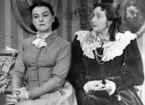 АННА СЕМЕНІВНА ІСЛАЄВА (праворуч)
«Місяць на селі» І.Тургенєва. 1954 р.
Т. Семичова – Наталія Петрівна. 
