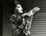 ДЖЕНЕТ ФІШЕР
«Останній палко закоханий» Н.Саймона. 1995 рік.