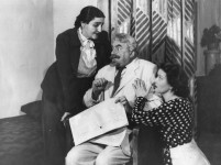 ТІНА (праворуч)
«Дзиґа» М.Бараташвілі. 
У сцені задіяні:  В. Драга, В. Халатов. 1954 р.
