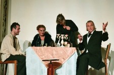 В. Кошель (справа) в спектакле 
«Чайка» А.Чехова. 
КХАТ. 2012 г.
