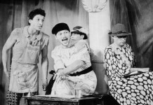 О.Хорошко праворуч ) у виставі «Генерали у спідницях» Ж.Ануя. 1994 р. 
Київський театр «Колесо».
