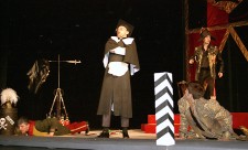 МАТЕМАТИК (у центрі) 
«Кришталеве серце» Л.Устинова. 2002 р. 
Сцена з вистави.
