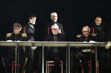 ГРАВЕЦЬ (праворуч)
«Маскарад» М.Лермонтова. 2004 р.
Сцена з вистави.
