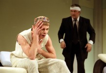 СТЕНЛІ ПОУНІ (ліворуч)
«Занадто одружений таксист» Р.Куні. 2004 рік. 
О. Гетьманський – Джон Сміт.
