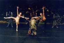 Харьковский академический театр оперы и балета им. Н.В.Лысенка.
«Весна священная» И.Стравинского. 1999 г.
Хореография – Рубиной А.Д.
