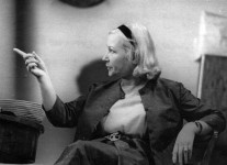 ЕММА  КОСТЯНТИНІВНА
«Перед вечерею» В.Розова. 1962 р. 
