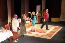 МАРГО (друга ліворуч)
«Спасибі, Марго!» В.Мухар’ямова. 2017 рік.
Уклін після прем’єри.
В. Алдошин – Льова, Л. Яремчук – Ліза, О. Гетьманський – Марк.