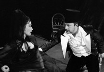 ОТТАВІО
«Примхи Маріанни» А. де Мюссе, 1999 р.
А. Масленникова – Маріанна.
Київ. Театр драми і комедії на Лівому березі Дніпра.
