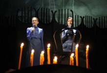 Виконавиця зонгів (ліворуч)
«Всюди один… Свічка на вітрі». Композиція М.Резніковича. 2014 рік.
І. Новак – виконавиця зонгів.