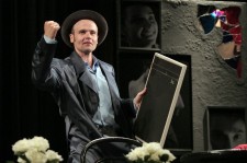 у виставі Її шалені чоловіки... 