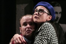 у виставі Її шалені чоловіки... 